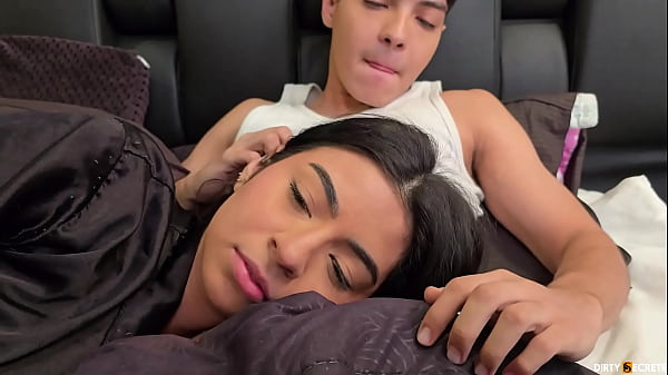 BED SHARING WITH NAIVE FOREIGN COLLEGE GIRL APRIL ADDAMS